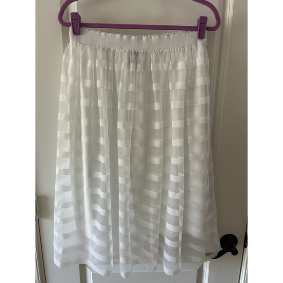 MetroWear PXL White Skirt Gauzy Flowy Y2k Boho Whimsy Goth Flaw G - Picture 1 of 8